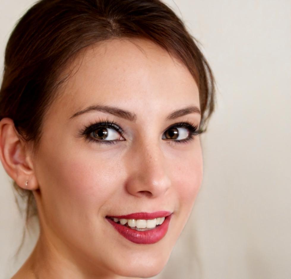 Ritratto professionale di Elettra Sangiorgi, specialista in bachata sensuale